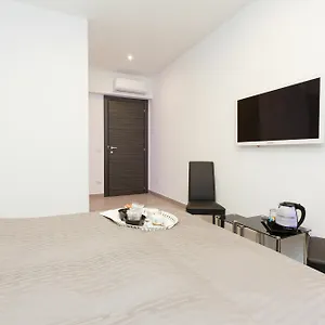 2* Guest house Domus Arena